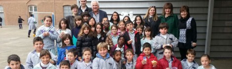 L’ALCALDE I LA REGIDORA D’ENSENYAMENT VISITEN L’ESCOLA