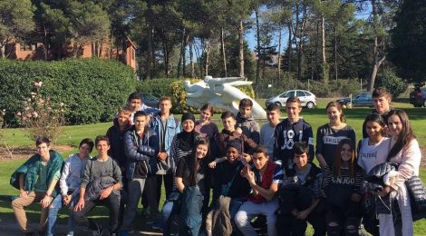 HEM VISITAT EL CAR DE SANT CUGAT I L’ESCOLA D’ARTS ESCÈNIQUES “AULES”.