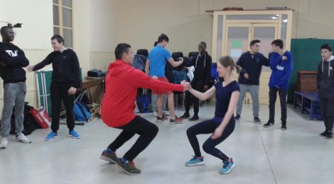 Taller de dansa contemporània amb l'alumnat de quart d'ESO